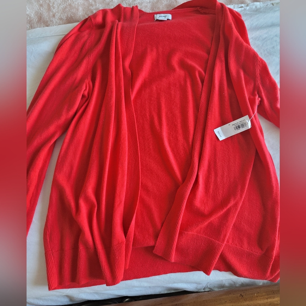 BRAND NEW OLD NAVY LIGHT SWEATER CARDIGAN